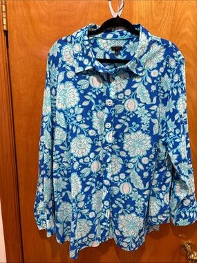 Talbots Blue Floral Collared Button-Down Blouse